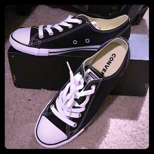 Converse dainty